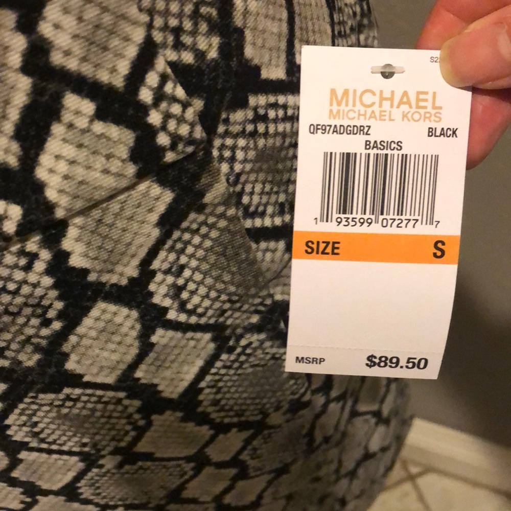 Brand new! Micheal kors snakeskin skirt - Picture 5 of 8